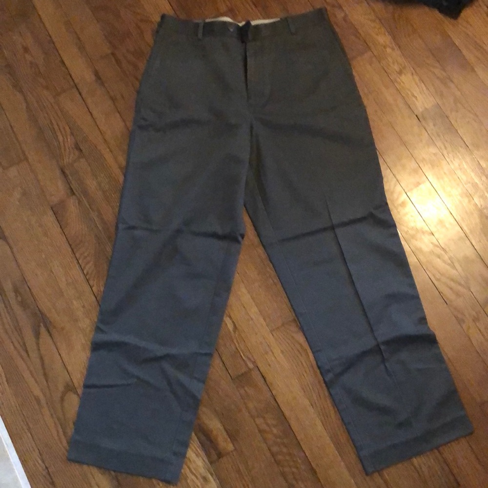 Dockers relaxed fit 31x30 khakis